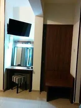 Lakis Court Apartment Larnaca